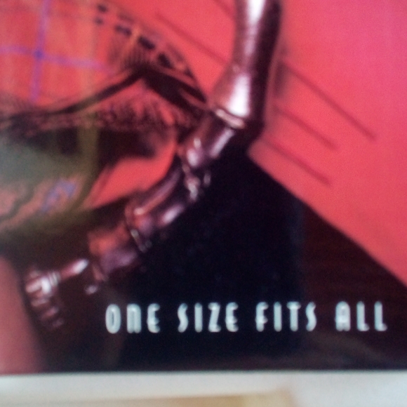 Equalizer Ladies Gloves in gold/tan - Picture 3 of 7